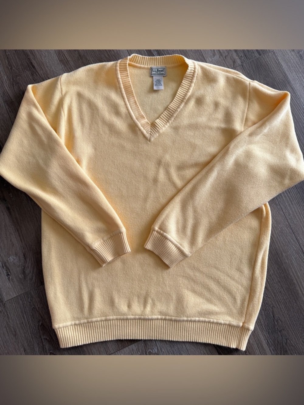 L.L. Bean Men’s Large Yellow V-Neck Sweater‎ 100% Cotton Knit Pullover